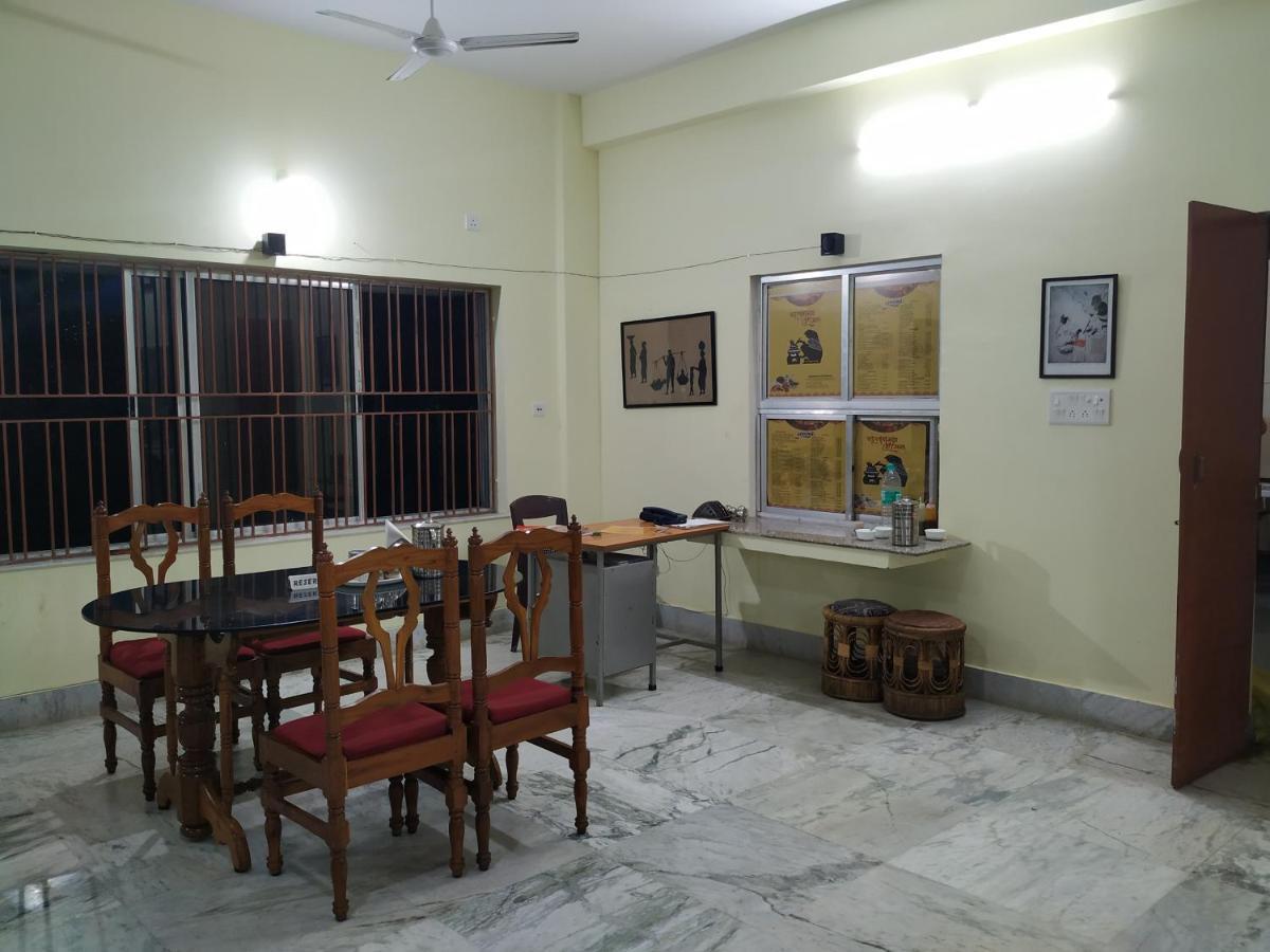 Hotel Bhalobasa Anandabas à Bolpur Extérieur photo
