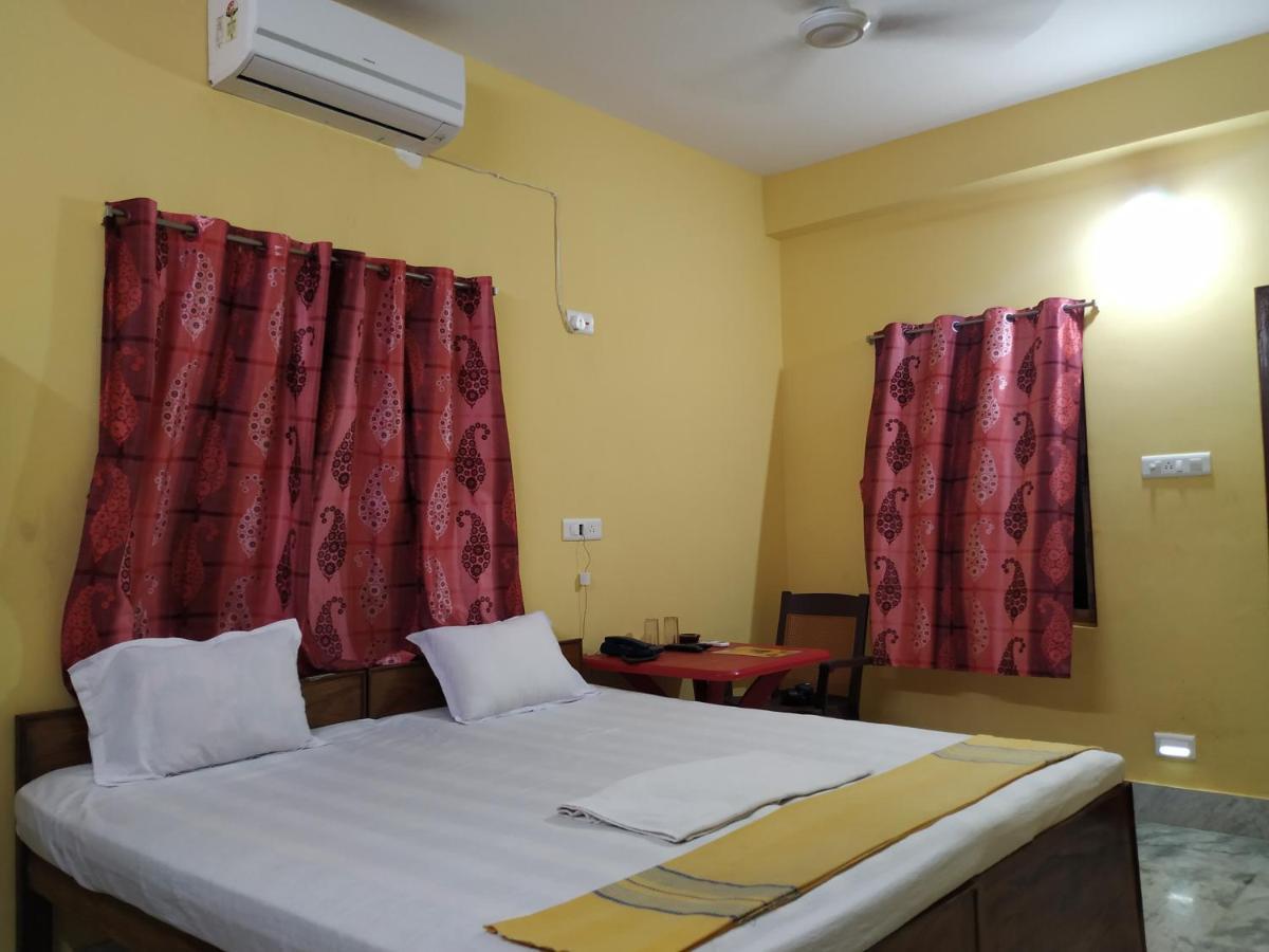 Hotel Bhalobasa Anandabas à Bolpur Extérieur photo