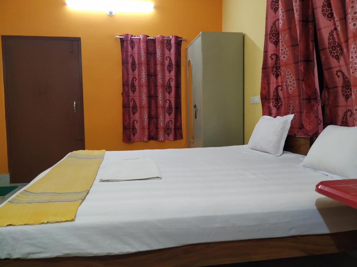 Hotel Bhalobasa Anandabas à Bolpur Extérieur photo