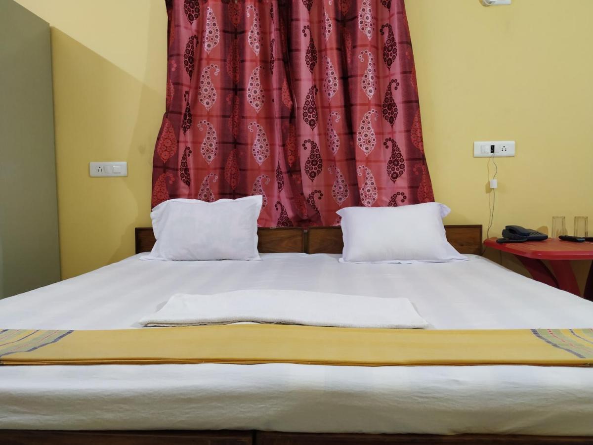 Hotel Bhalobasa Anandabas à Bolpur Extérieur photo