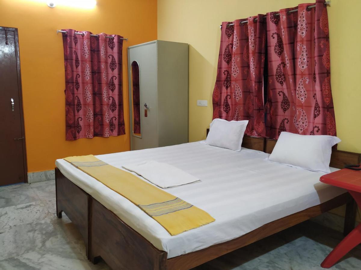 Hotel Bhalobasa Anandabas à Bolpur Extérieur photo