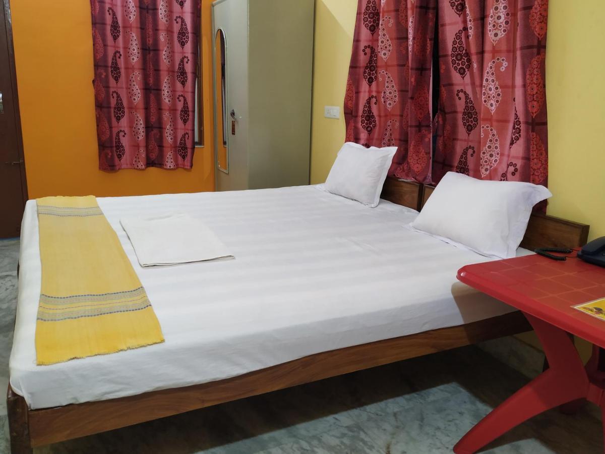 Hotel Bhalobasa Anandabas à Bolpur Extérieur photo