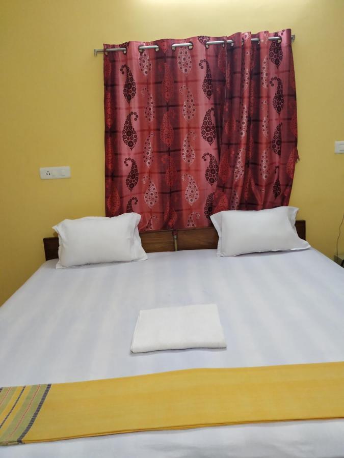 Hotel Bhalobasa Anandabas à Bolpur Extérieur photo